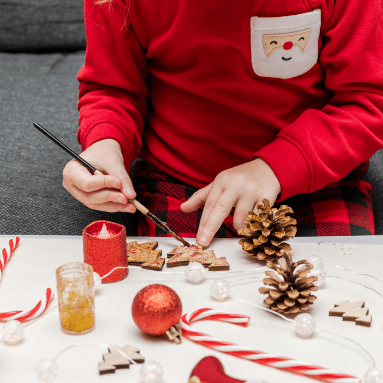 Table de Noël : 3 idées de décoration à fabriquer avec vos Petits-Enfants